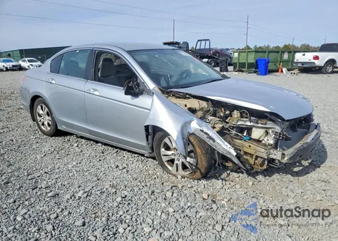 2009 Honda Accord Lxp z USA, uszkodzony, nr VIN 1HGCP26489A054363